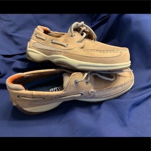 Sperry topsiders